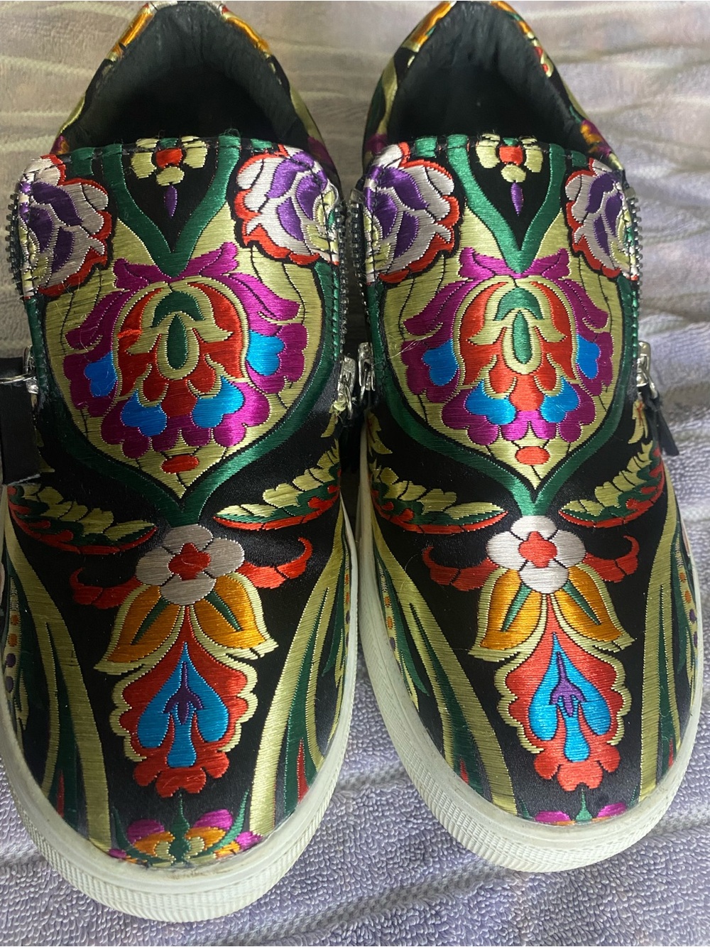 Steve Madden Geary Floral Embroidered Zip Sneakers 8.5